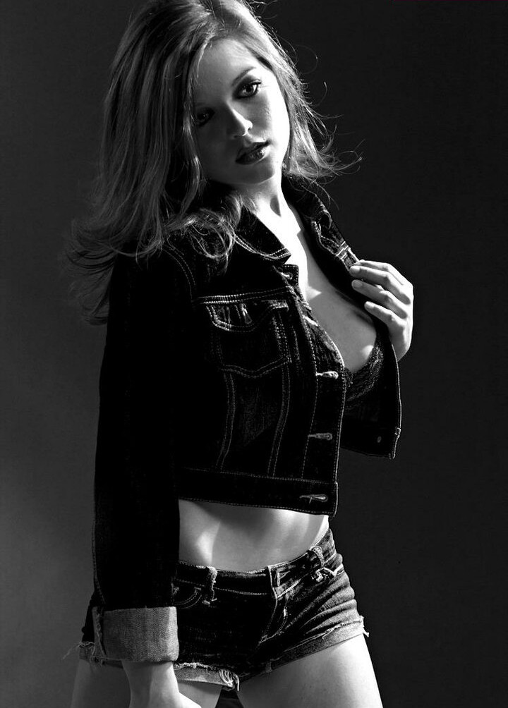 tessa-fowler gallery photo #1873