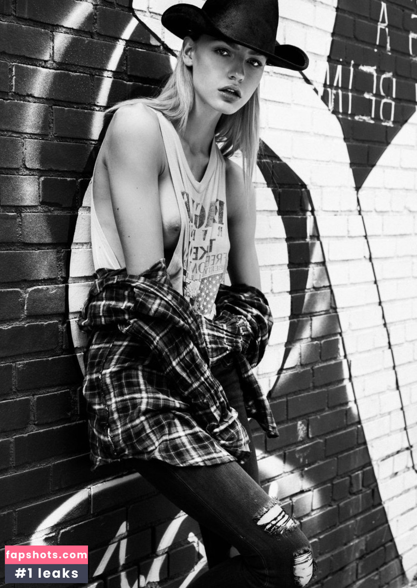 Tessa Greiner gallery photo #11