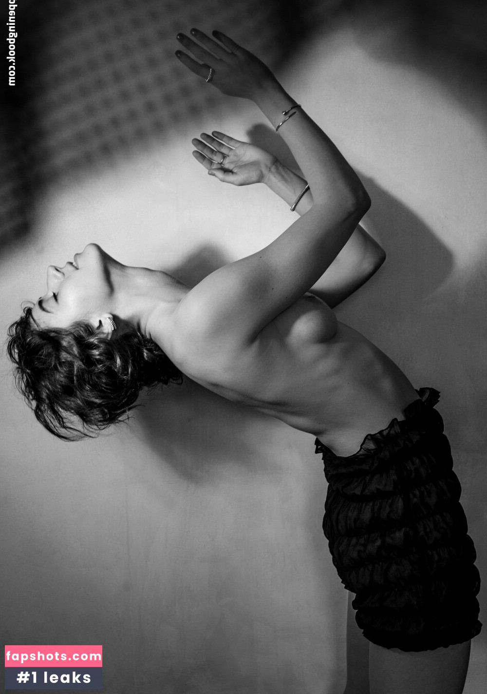 Tessa Ia gallery photo #3