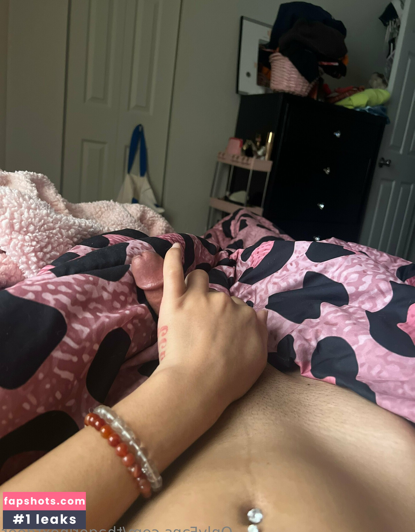 thagorlnextdoor gallery photo #7