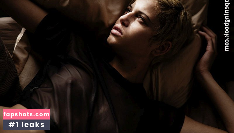 Thais D’Lima gallery photo #7