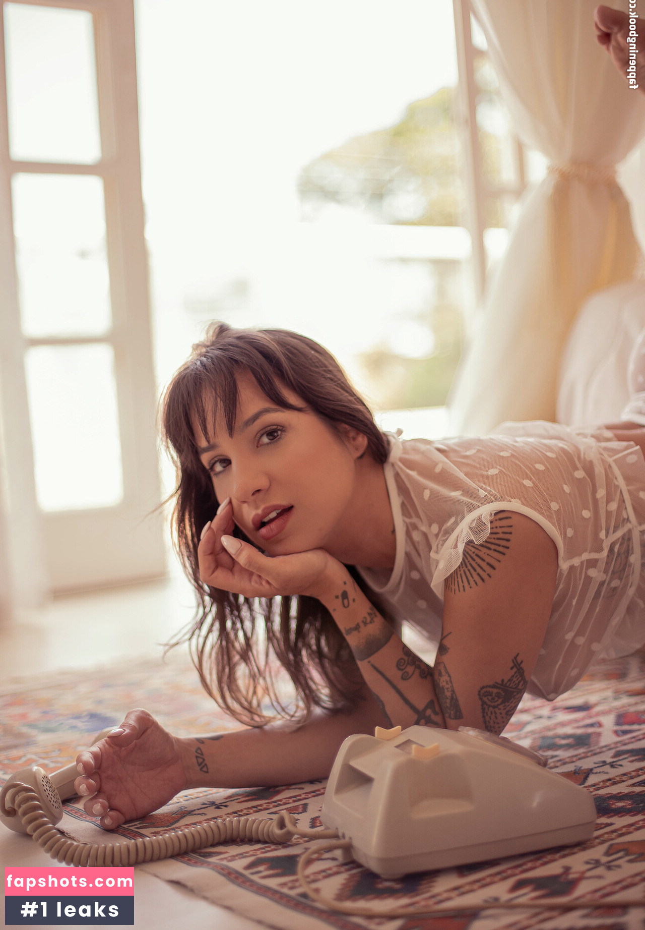 Thais Marin gallery photo #23