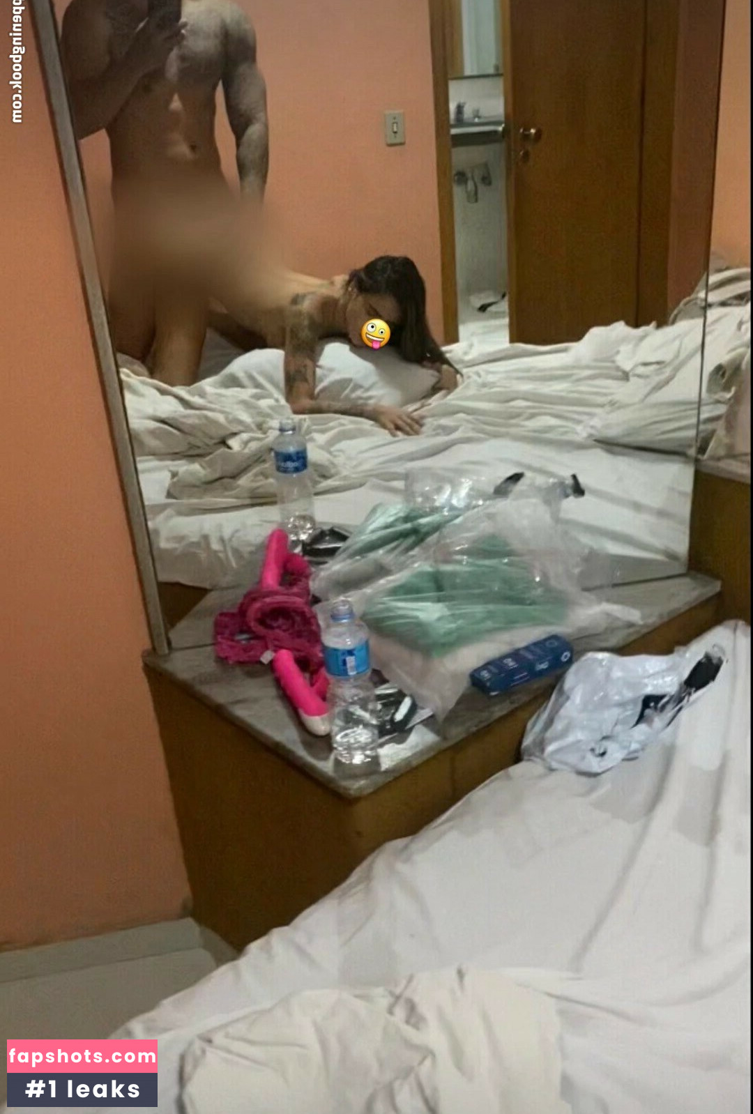 Thais Moraes gallery photo #3