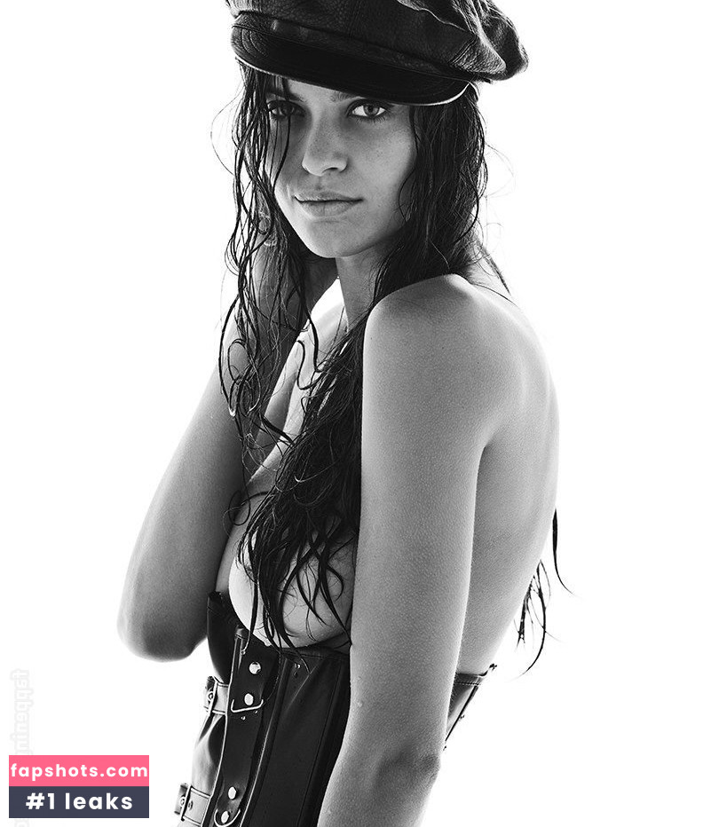 Thais Oliveira Nude Leaks OnlyFans Photos #3 - LeakJerk