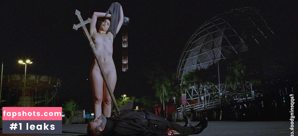 Thaís Simi gallery photo #3