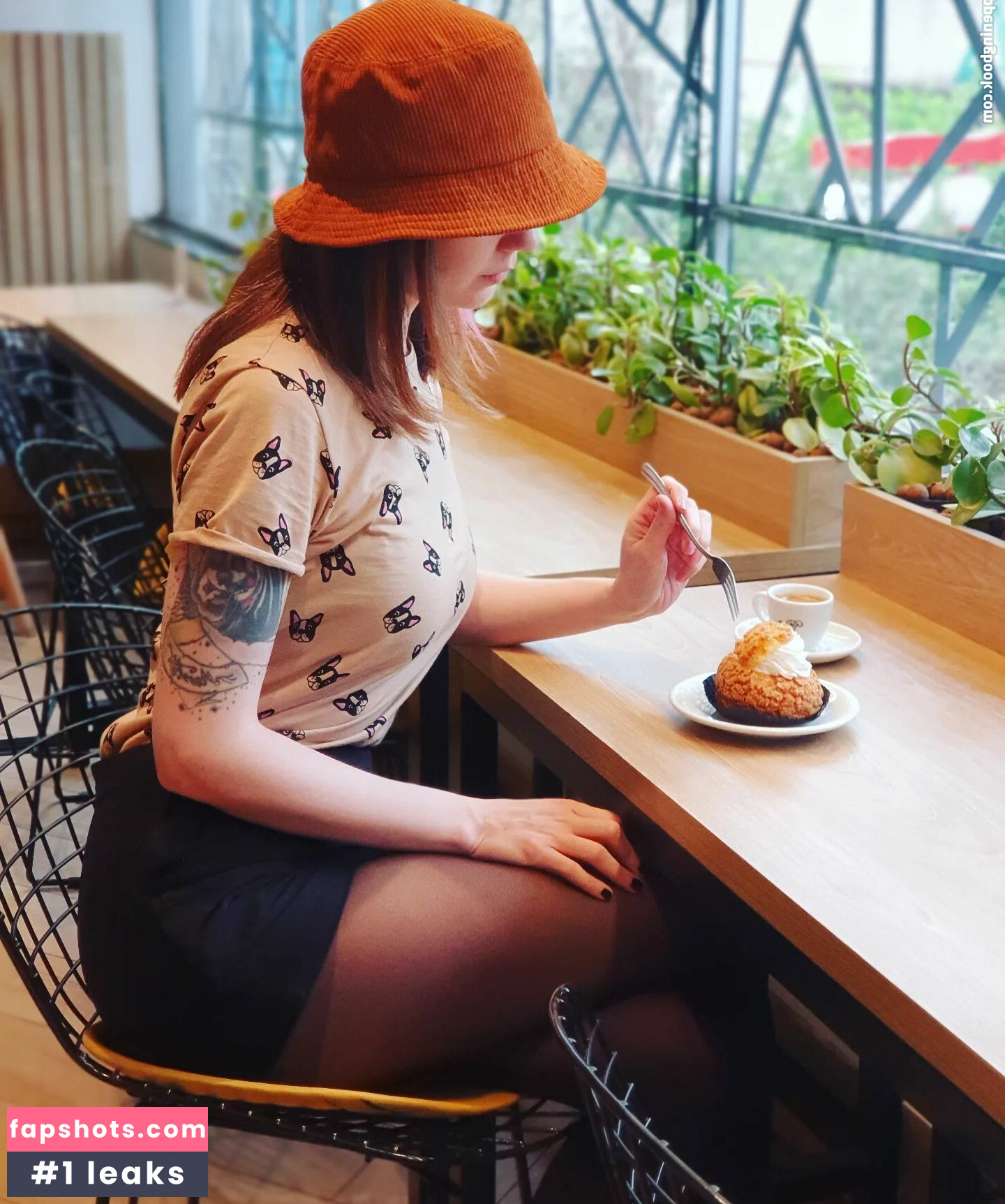 Thaísjoga gallery photo #2