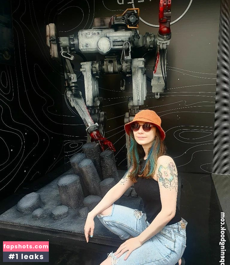 Thaísjoga gallery photo #3