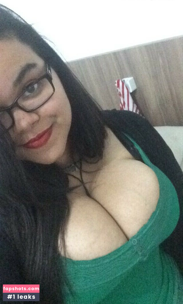 Thalia Brandão gallery photo #17