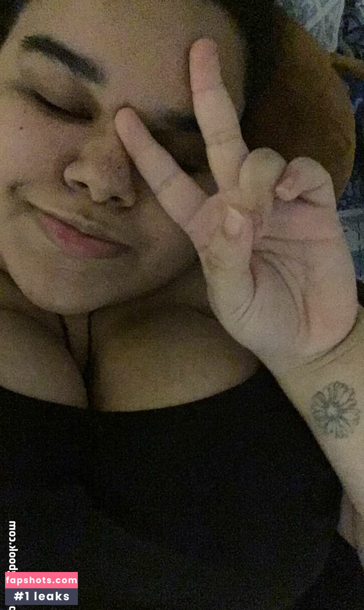 Thalia Brandão gallery photo #23