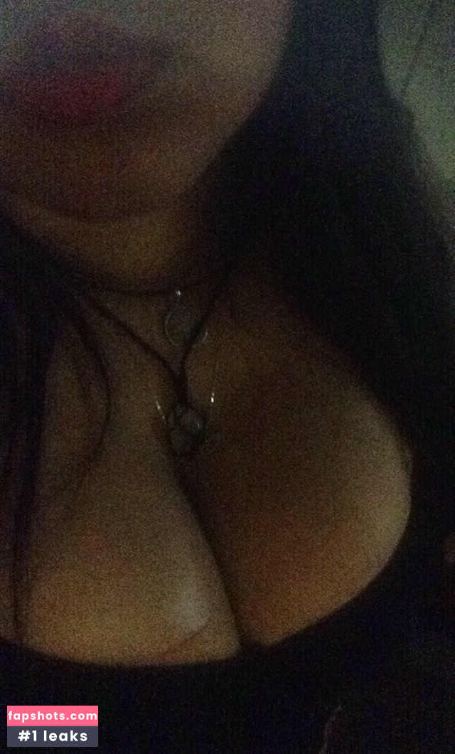 Thalia Brandão gallery photo #27