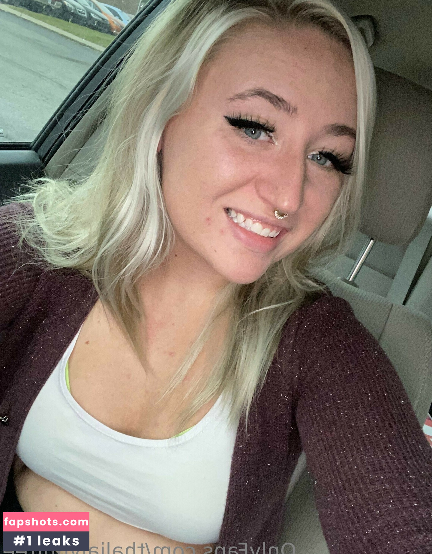 Thalia Lynn gallery photo #14