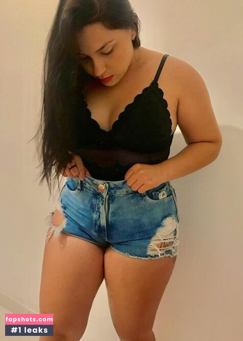 Thallyta Araujo gallery photo #6