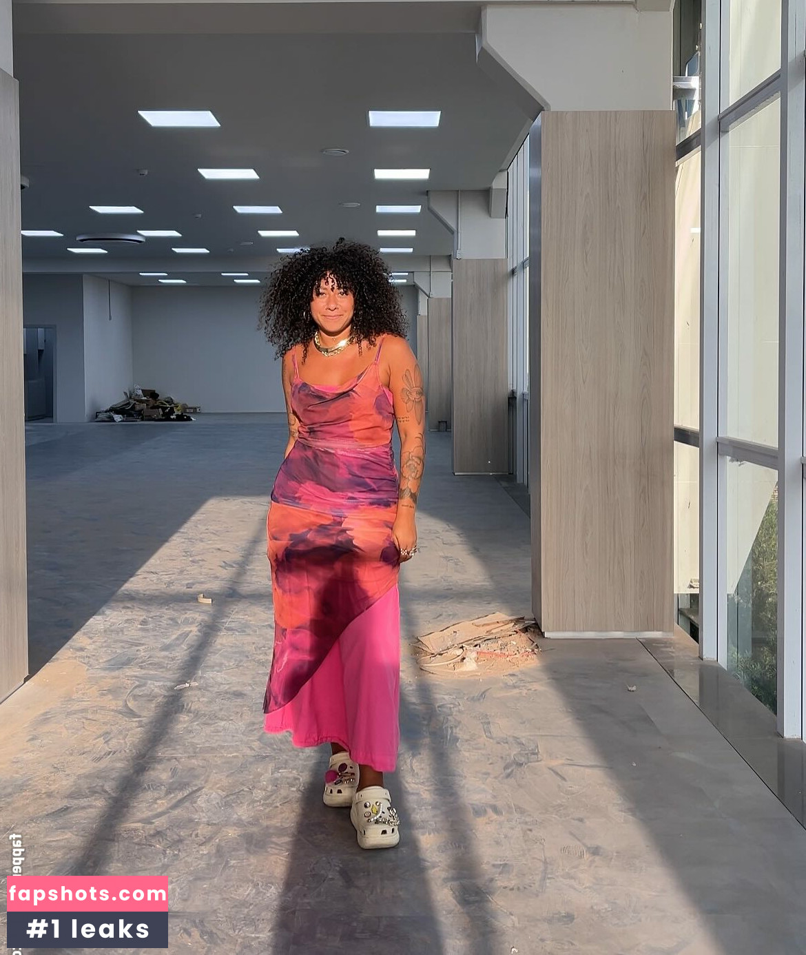 Thalu Moccini gallery photo #5