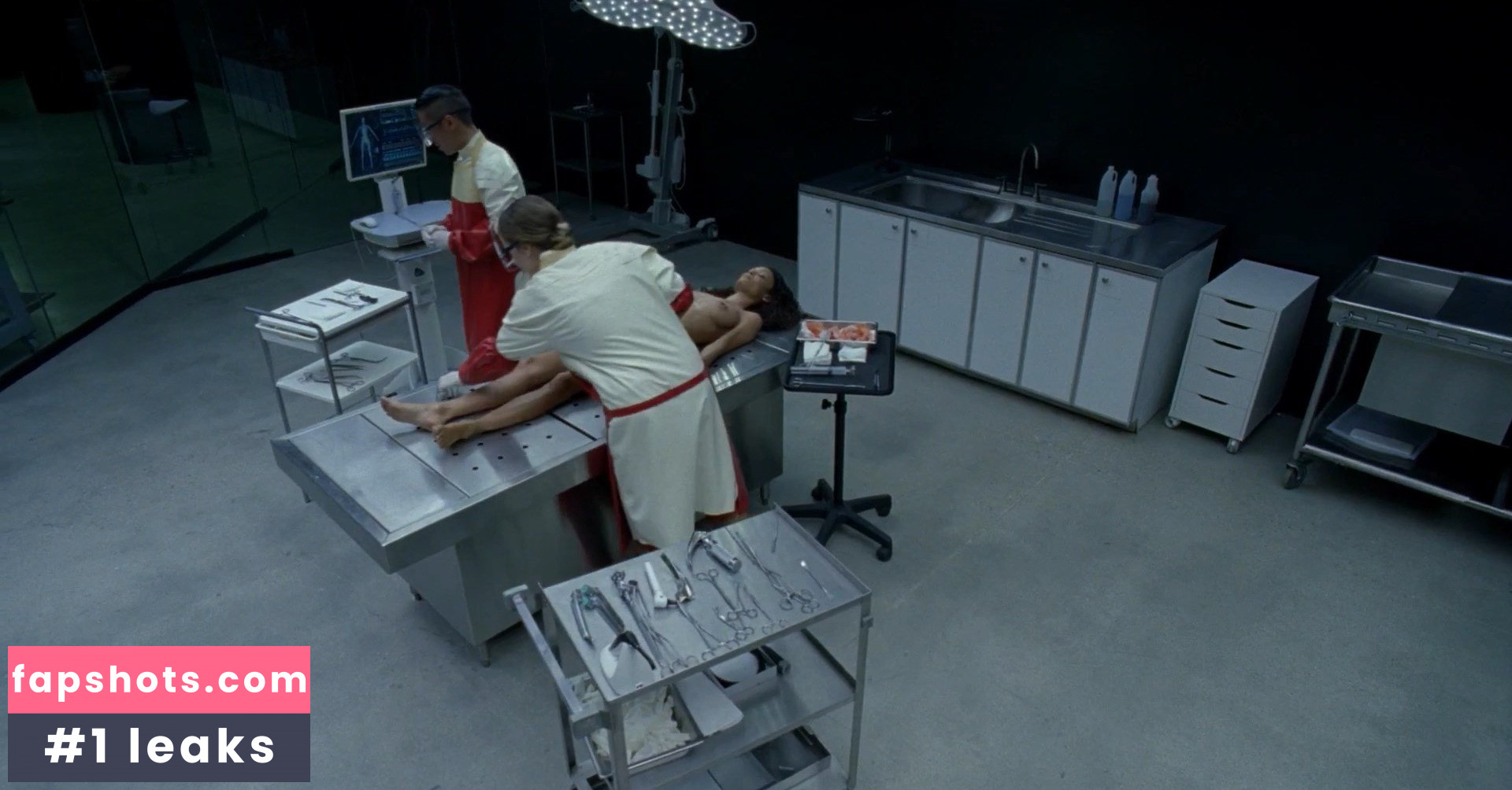 Thandie Newton gallery photo #152