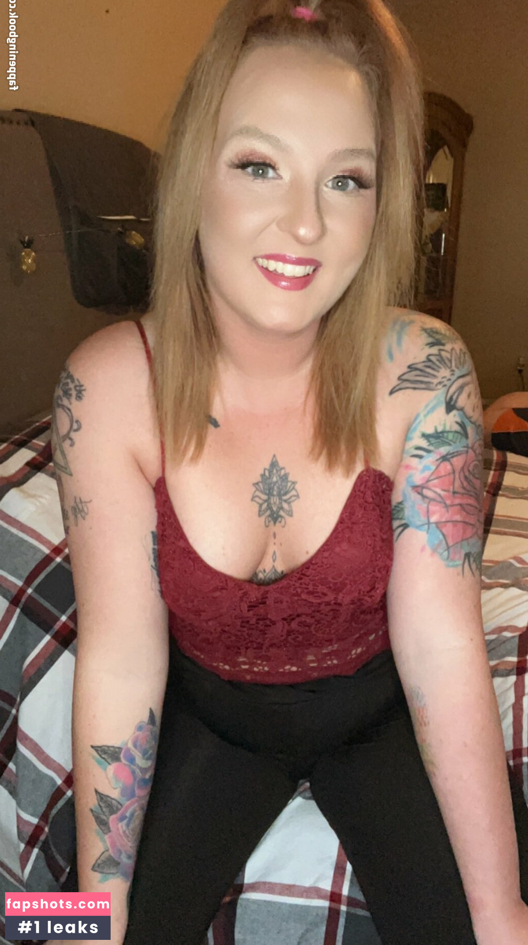 That Swinger Janelle gallery photo #4