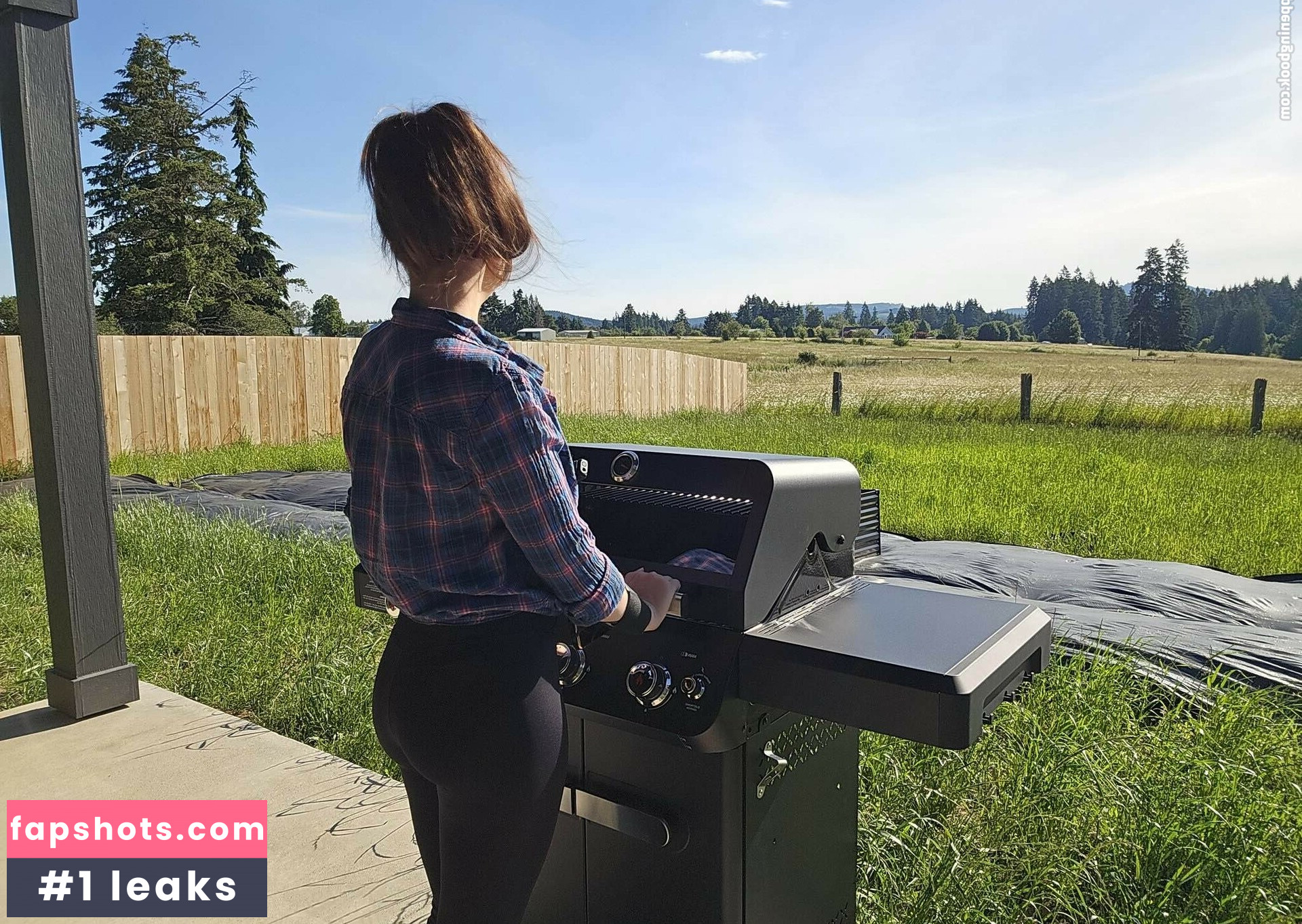 Thatchickparker gallery photo #5