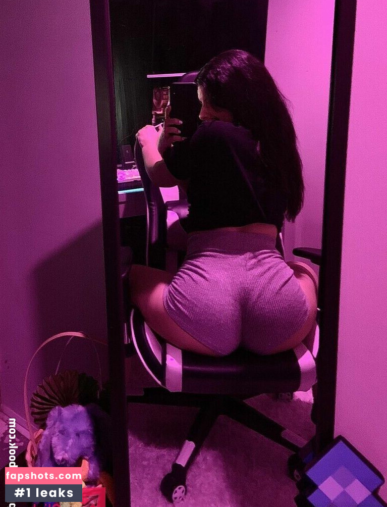 ThatGirlGatto gallery photo #15