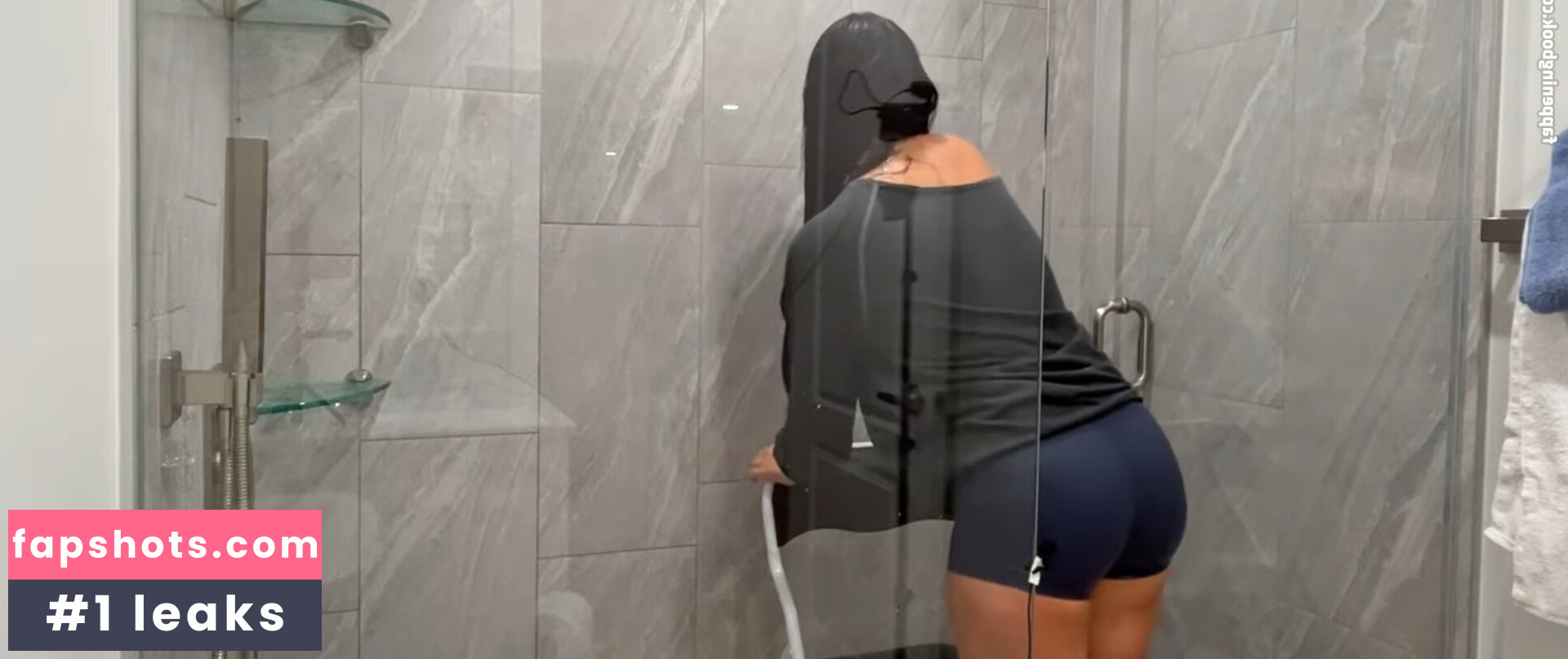 ThatGirlGatto gallery photo #5