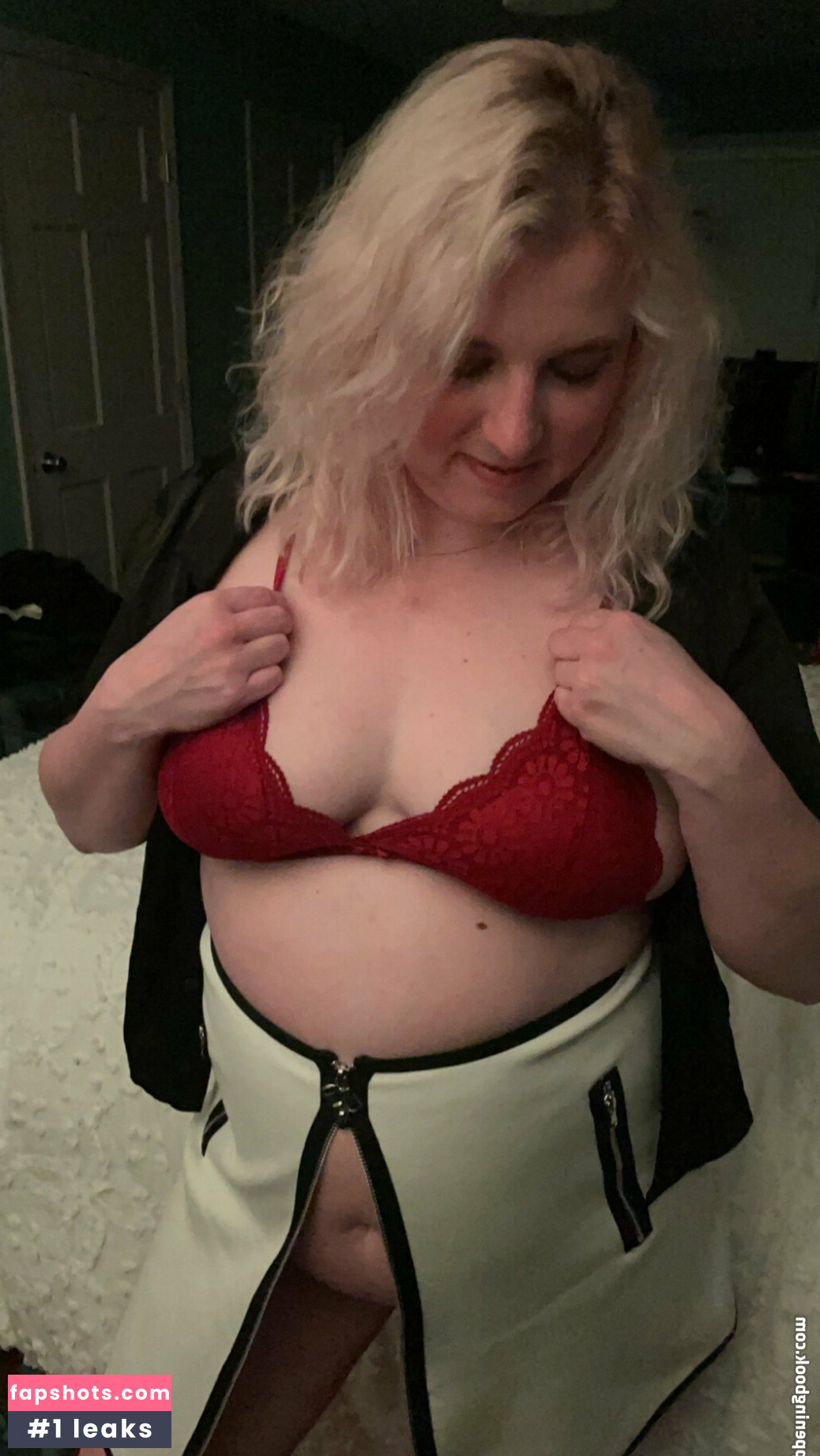 thatoneamy31 gallery photo #28