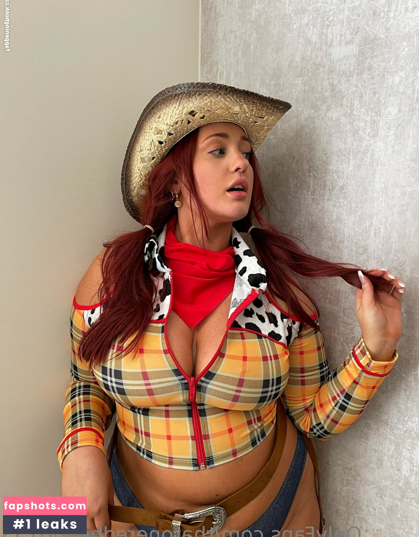 thatoneredhead0153 gallery photo #57