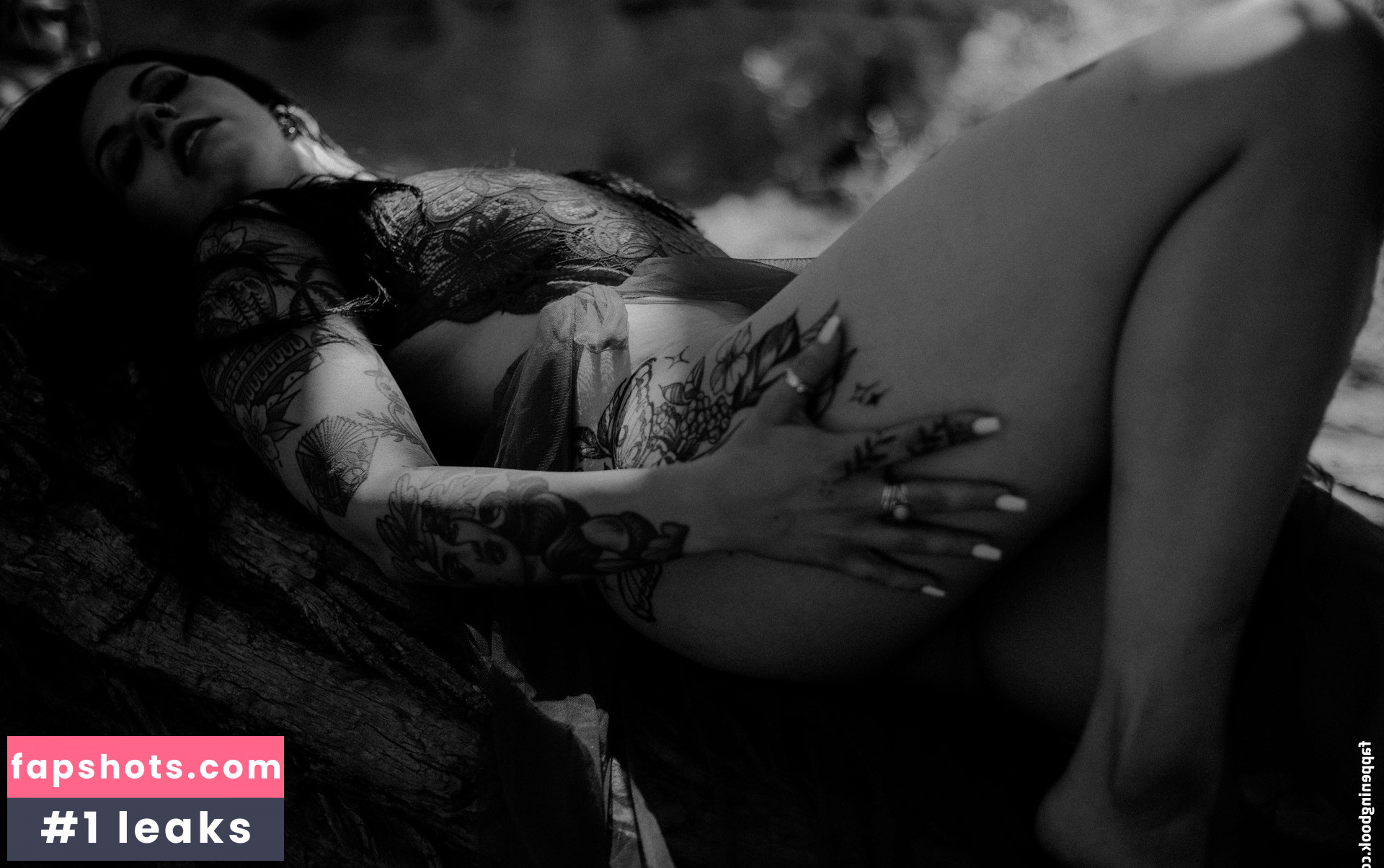 Thatsoraven95 Nude Leaks OnlyFans Photos #7 - LeakJerk