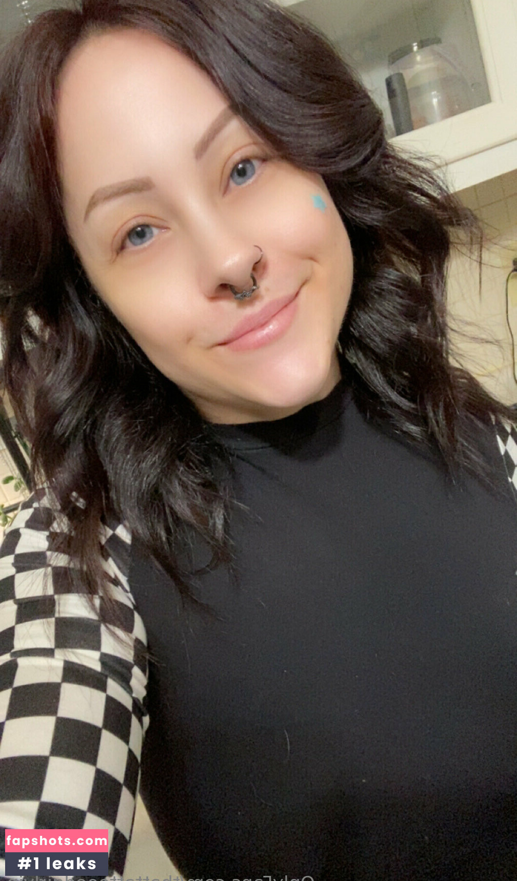 thattattooedgirlvip nude babe gallery