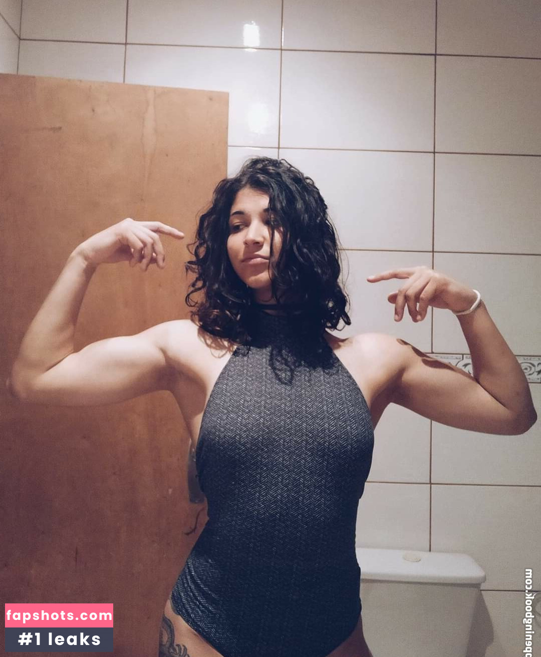 Thay Valach nude babe gallery