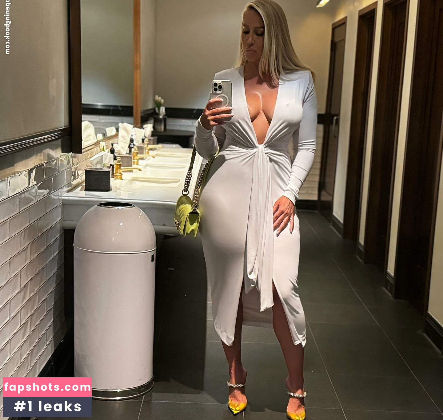 The Arch Bishop Queen gallery photo #6