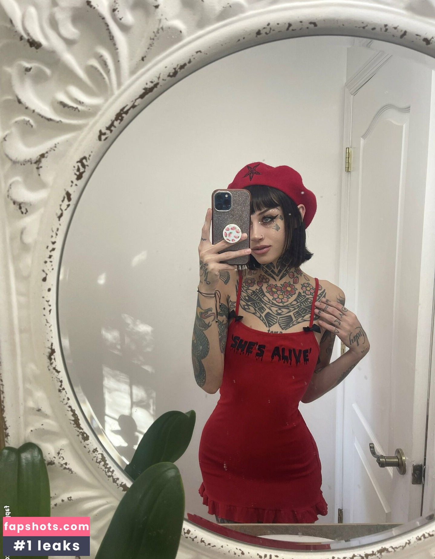 The Cottage Core Doll nude babe gallery