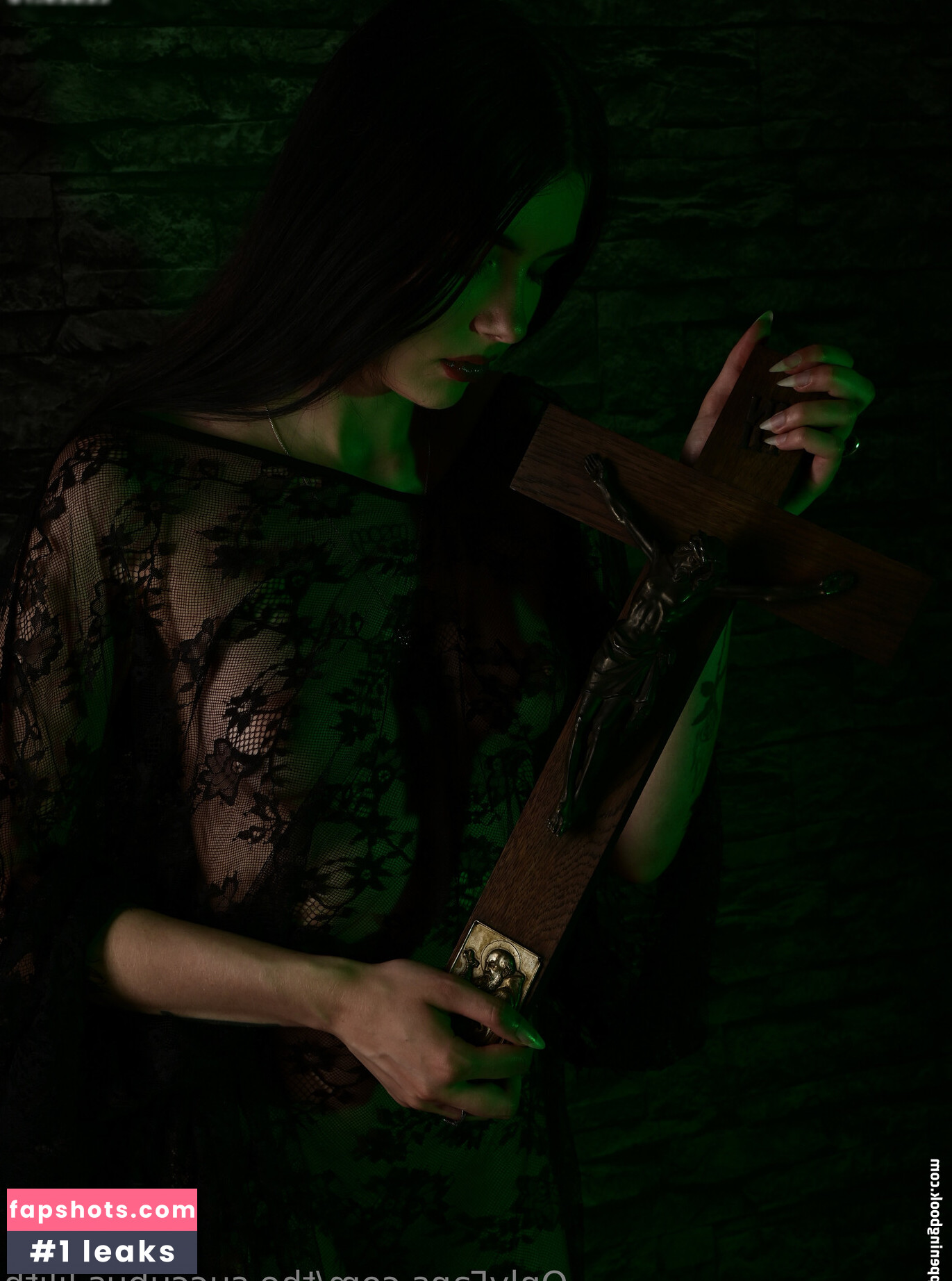 The Succubus Lilith nude babe gallery