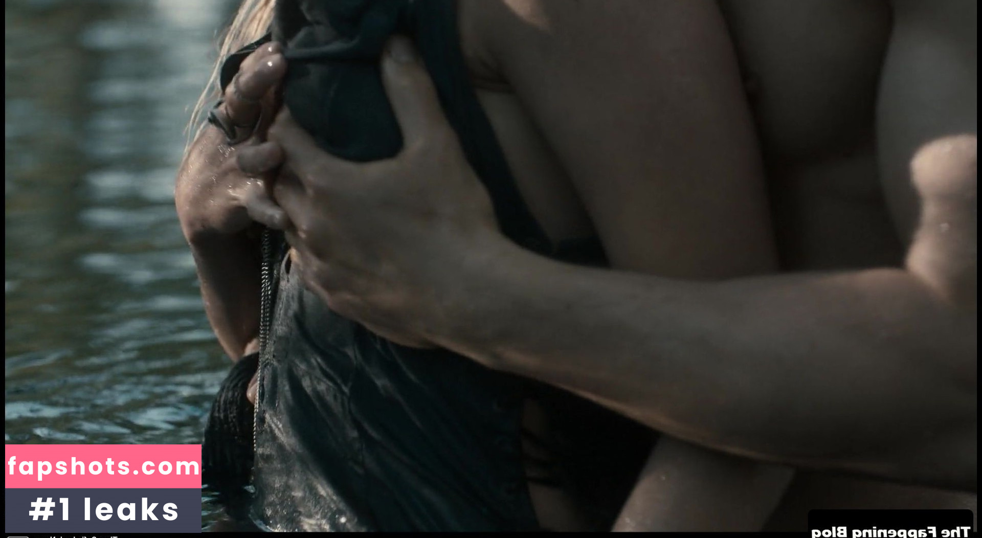 Thea Sofie Loch Naess gallery photo #15