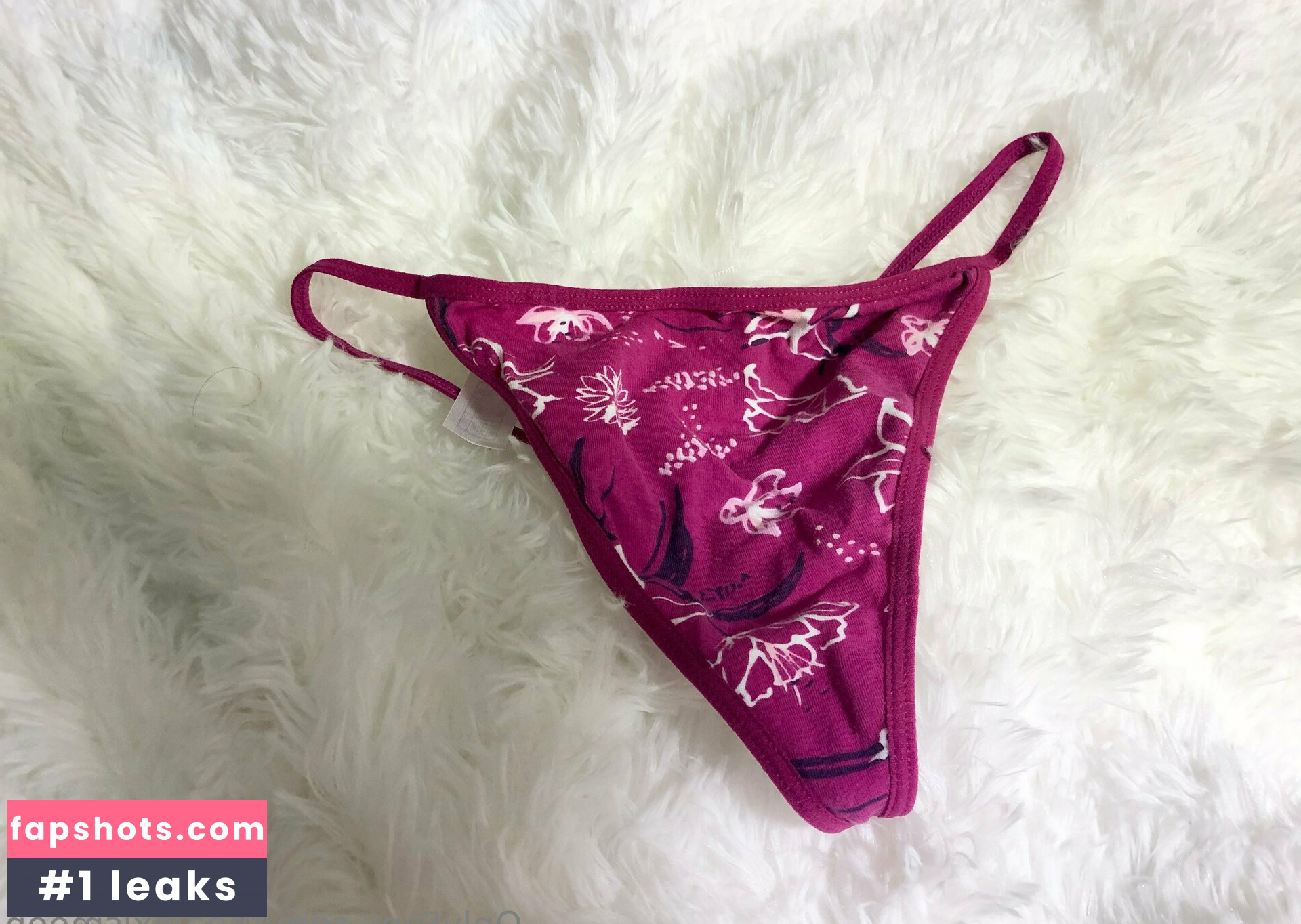 thealexismoon gallery photo #3