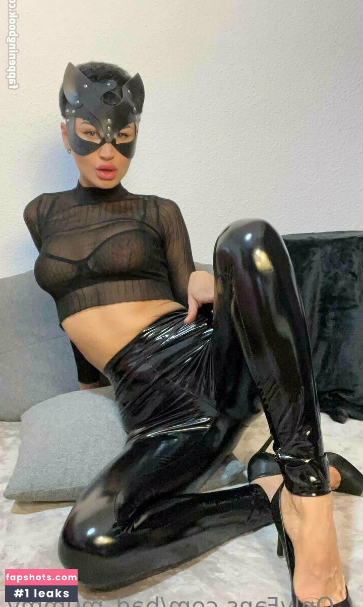 thebaddest_m0mmy nude babe gallery