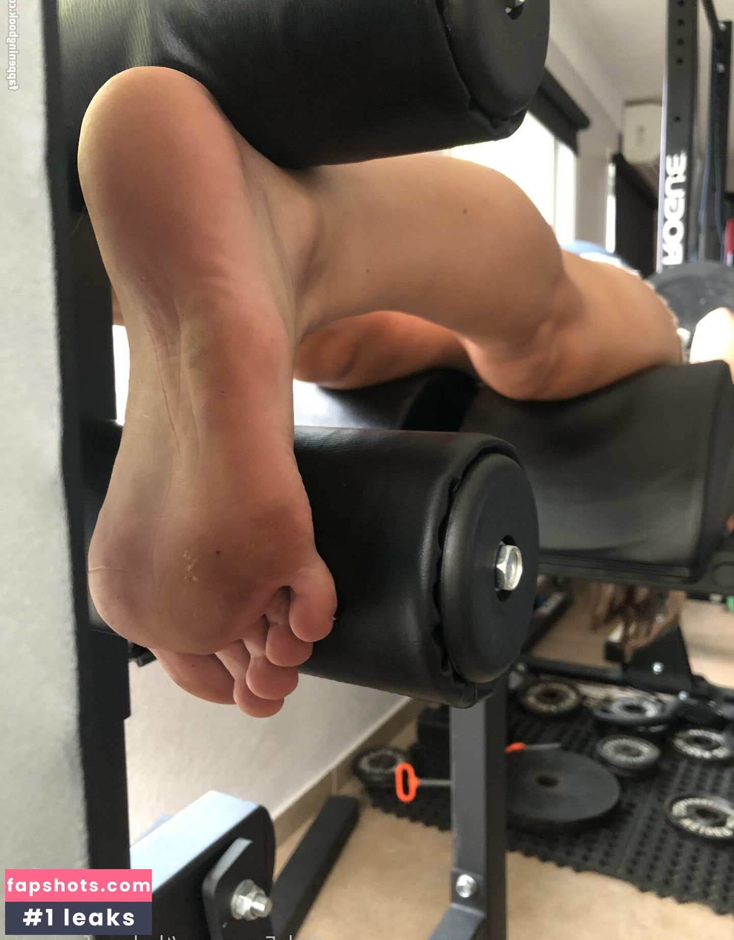 thebarefootcutie gallery photo #10