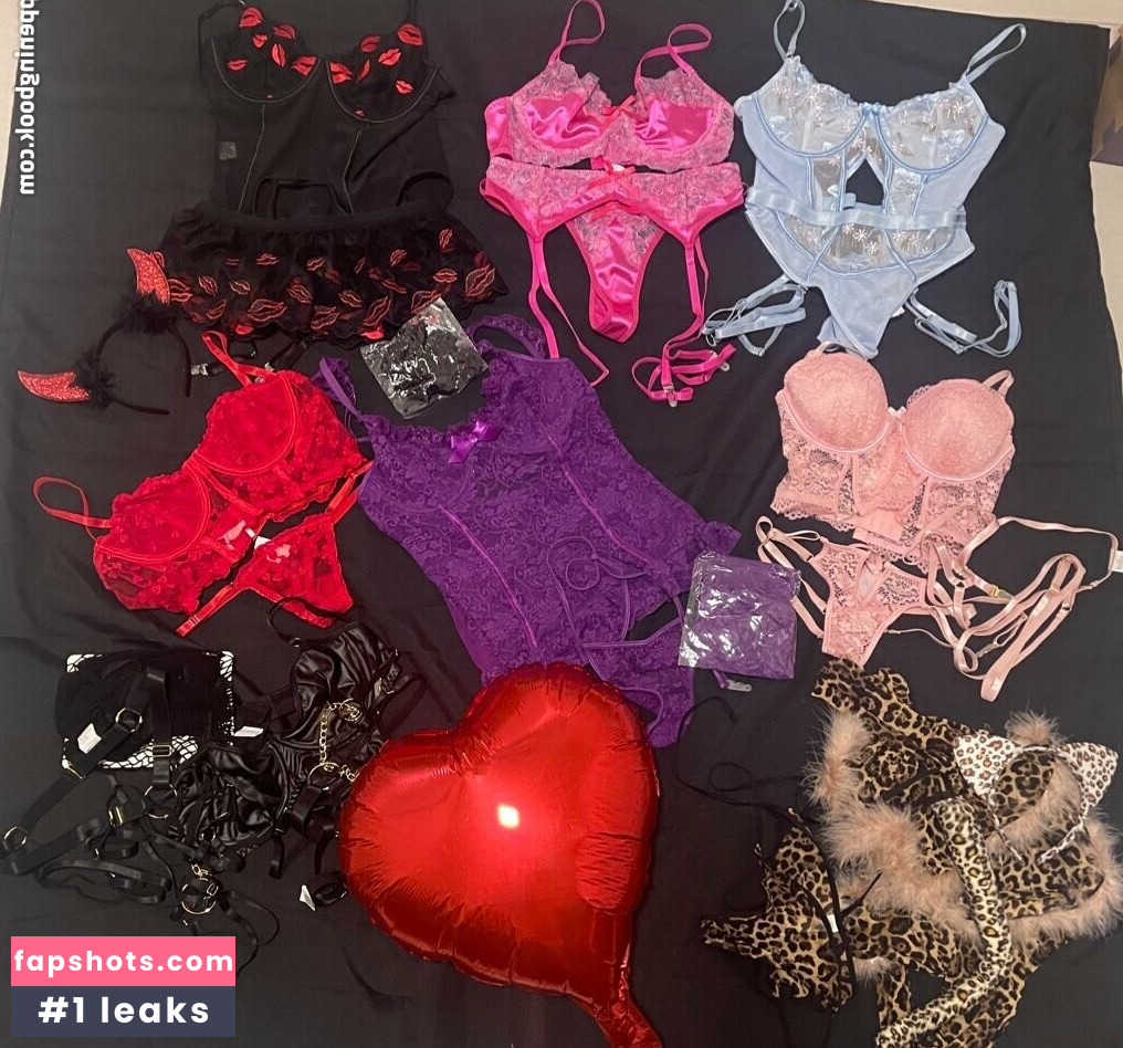 thebeautyofsmoking Nude Leaks OnlyFans Photos #3 - LeakJerk