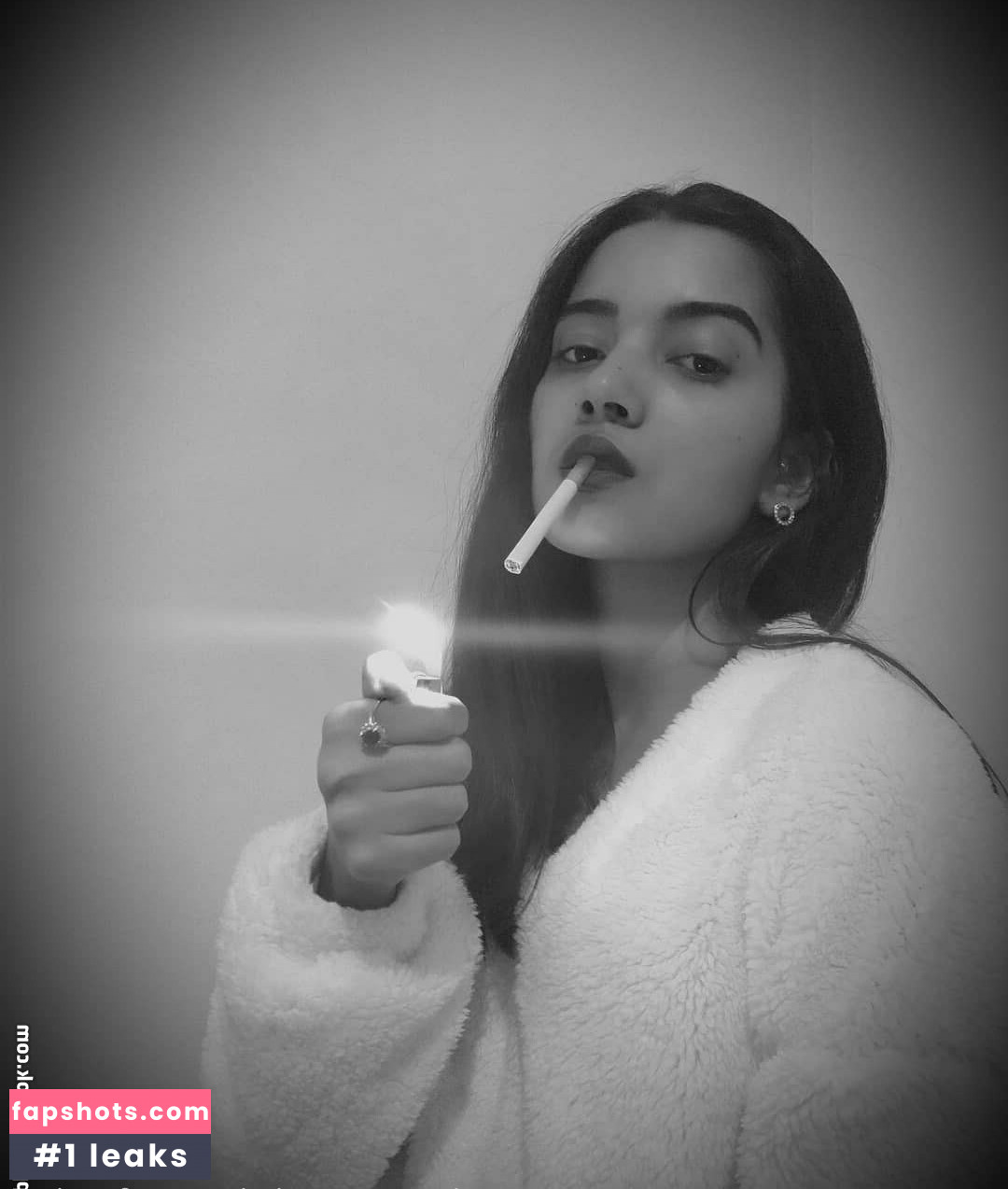 thebeautyofsmoking Nude Leaks OnlyFans Photos #9 - LeakJerk
