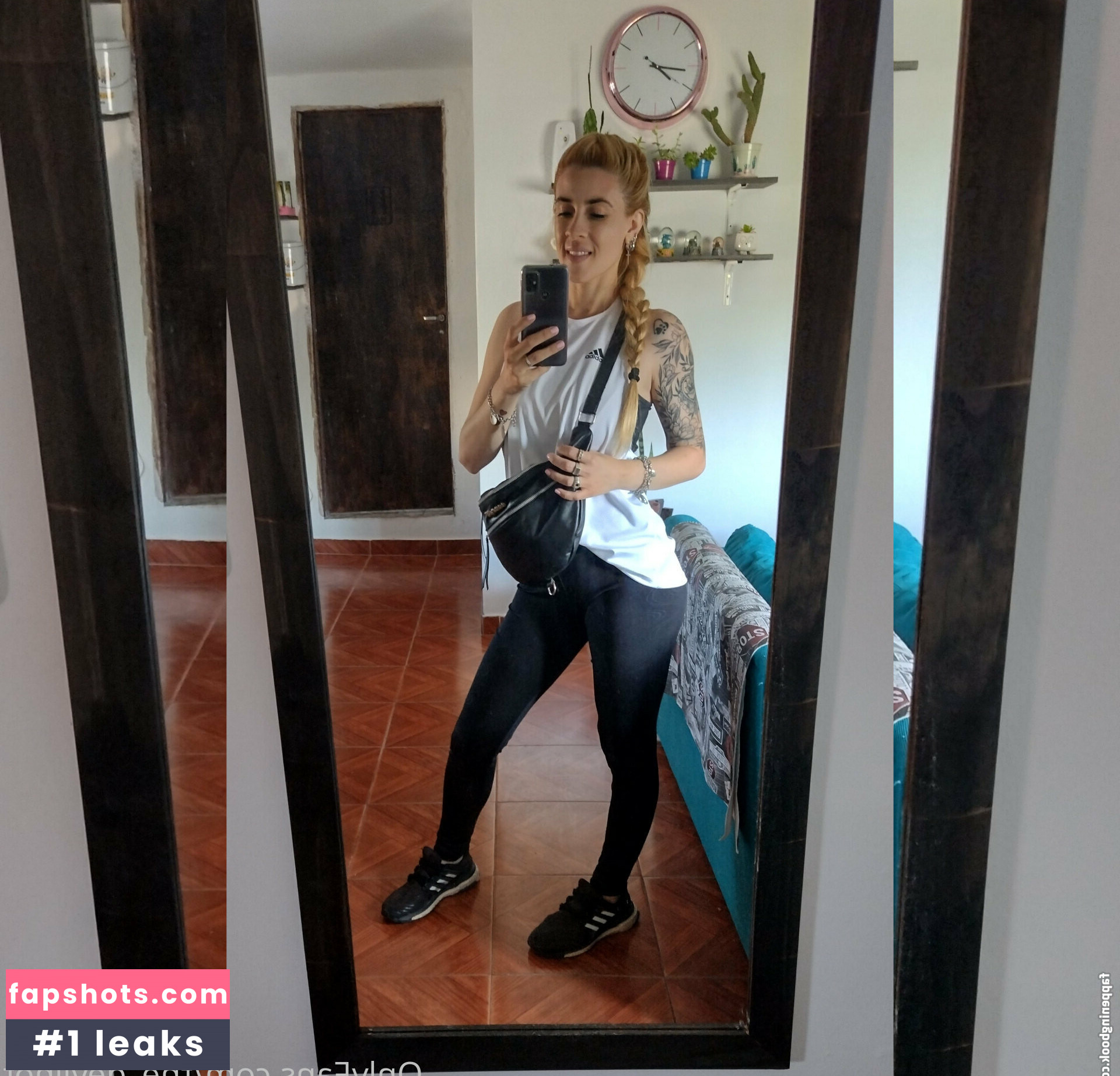 thedevilhot gallery photo #15