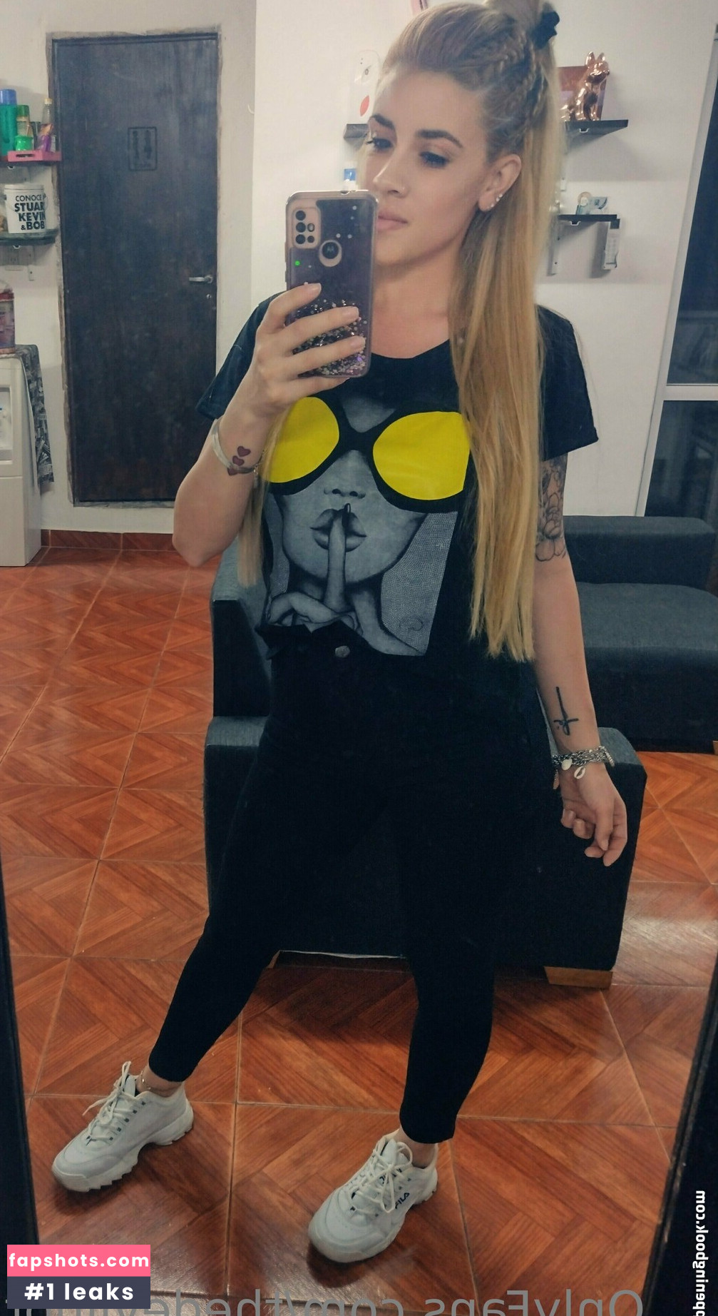 thedevilhot gallery photo #10