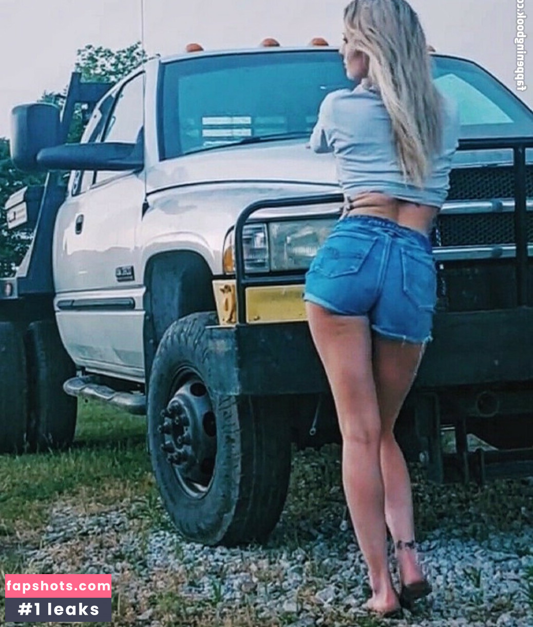 TheDieselQueen nude babe gallery