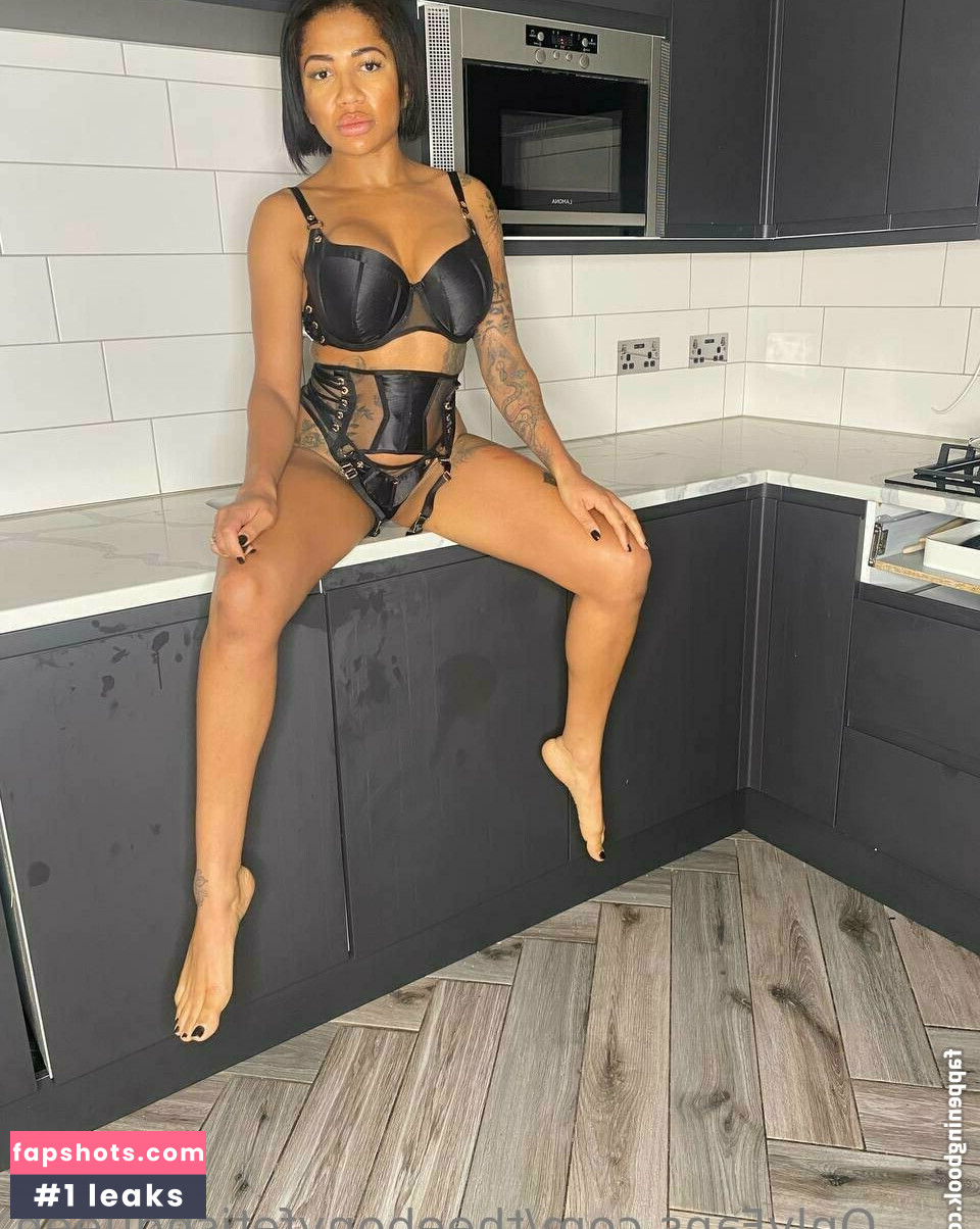theebonyfetishqueen gallery photo #2