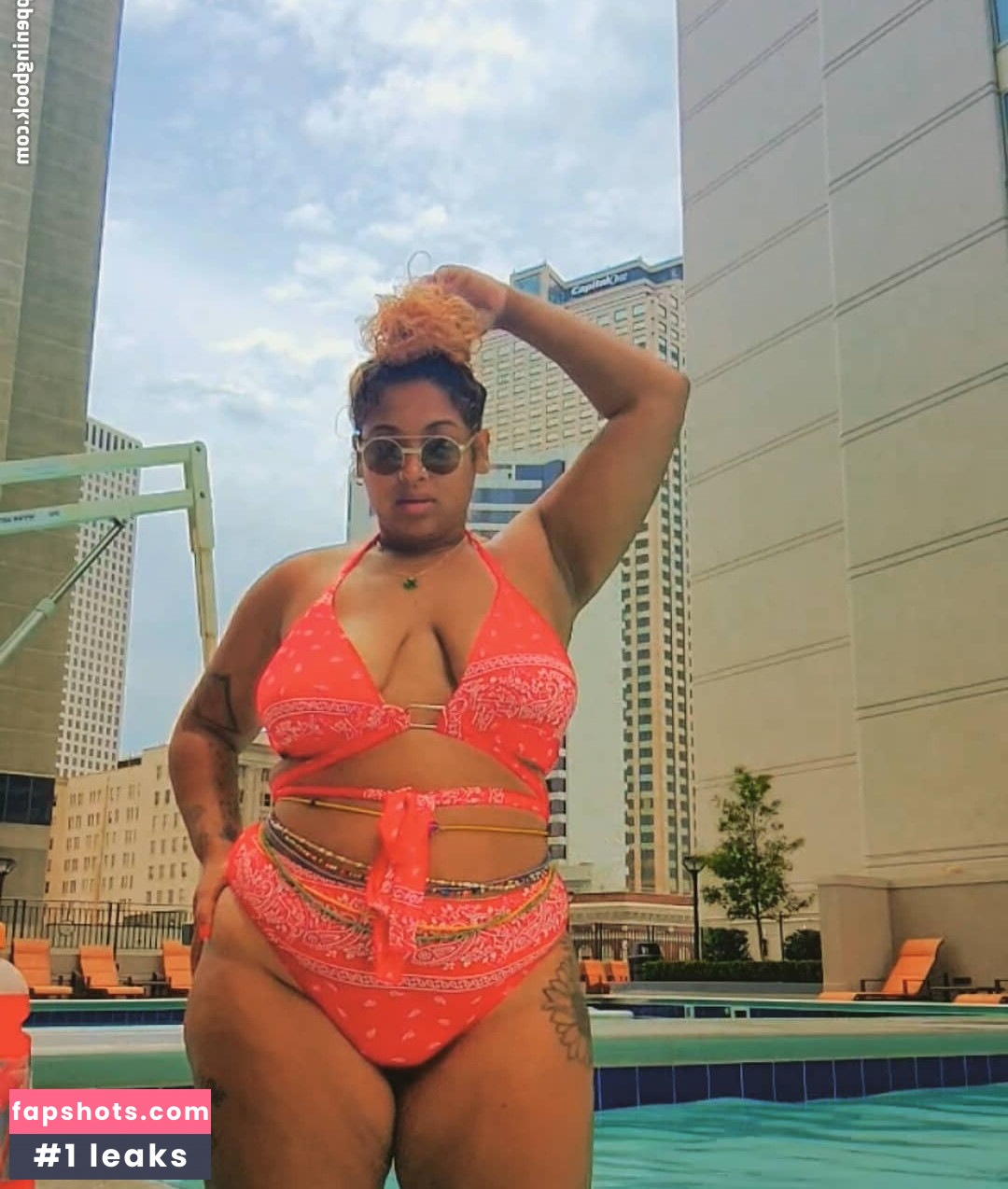 TheeChinaWhite gallery photo #2