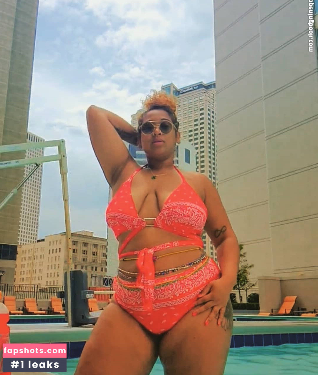 TheeChinaWhite gallery photo #6