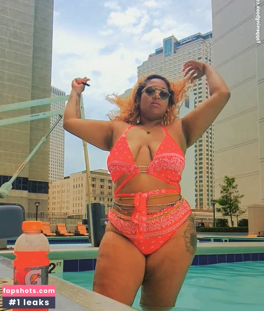 TheeChinaWhite gallery photo #8