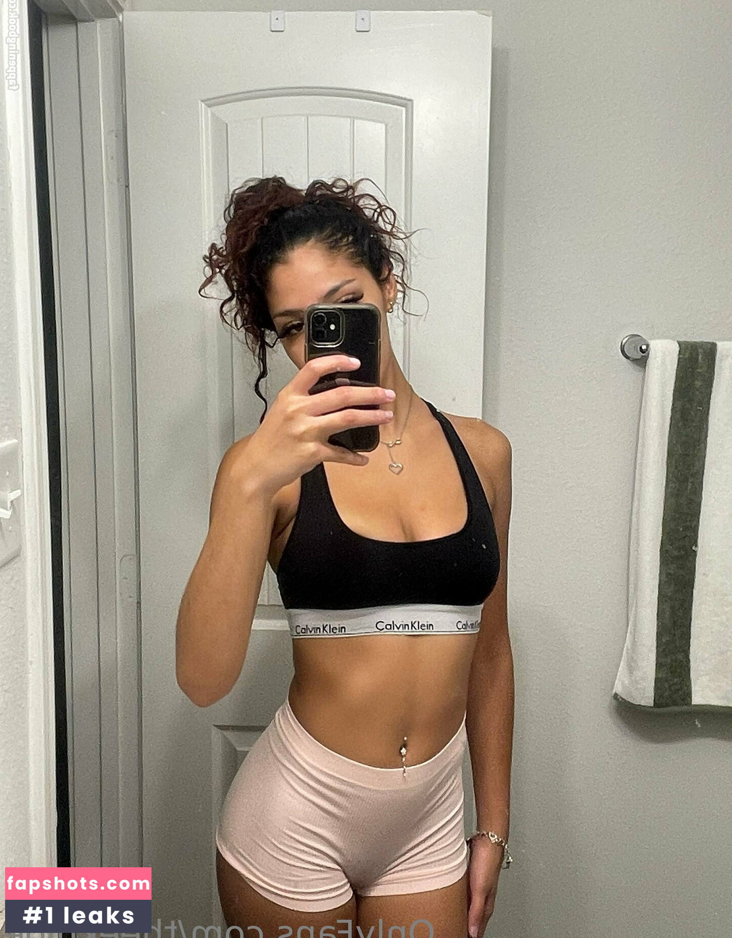 theekhloe Nude Leaks OnlyFans Photos #8 - LeakJerk