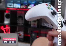 theelisevans nude babe gallery