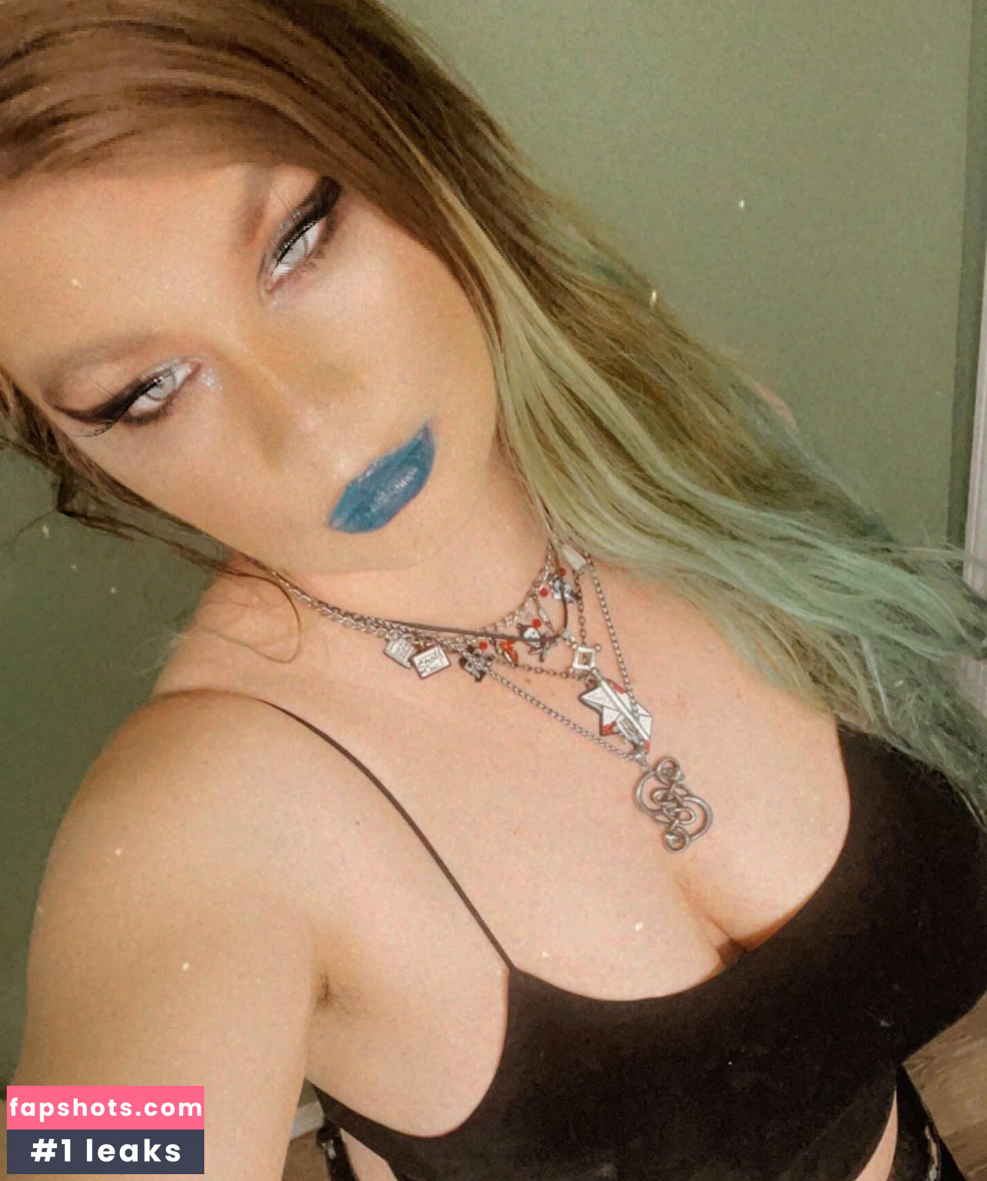 TheEllaNicolez gallery photo #8