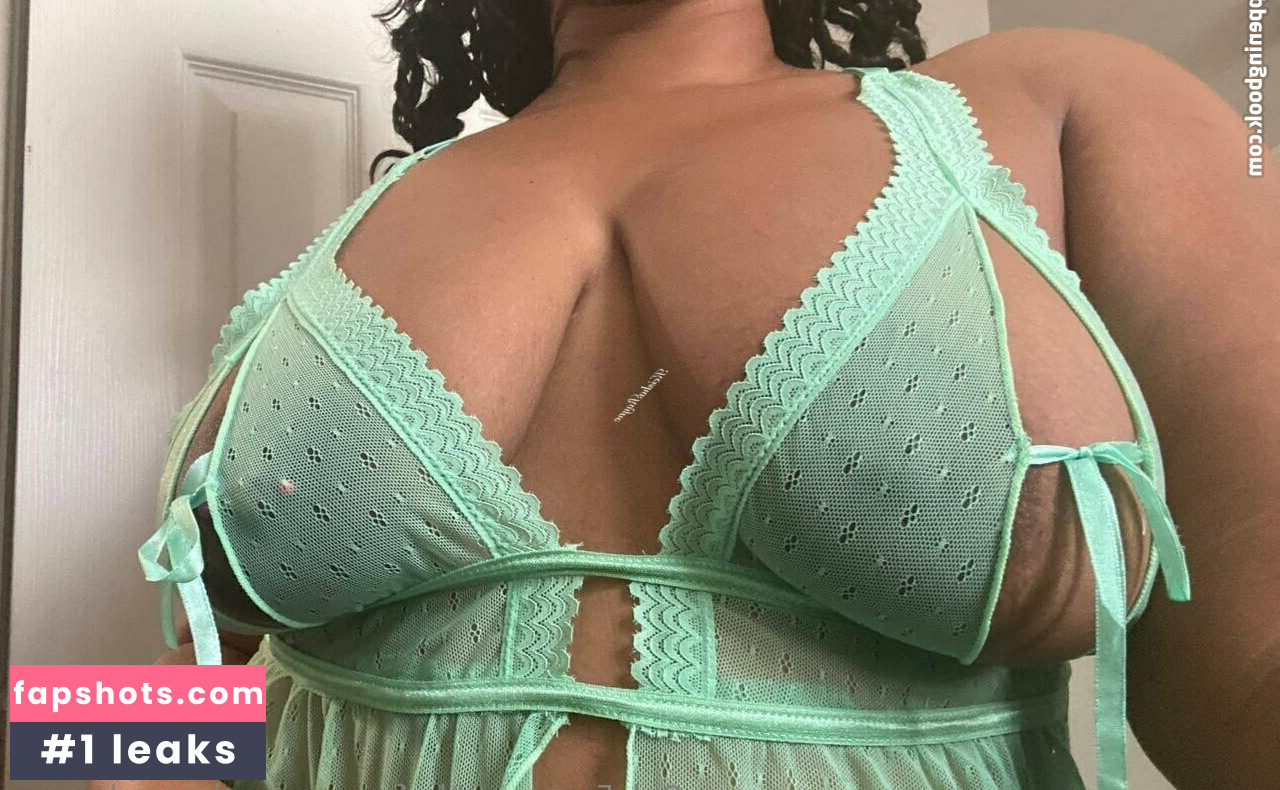 thefamouspeachesandcream Nude Leaks OnlyFans Photos #3 - LeakJerk