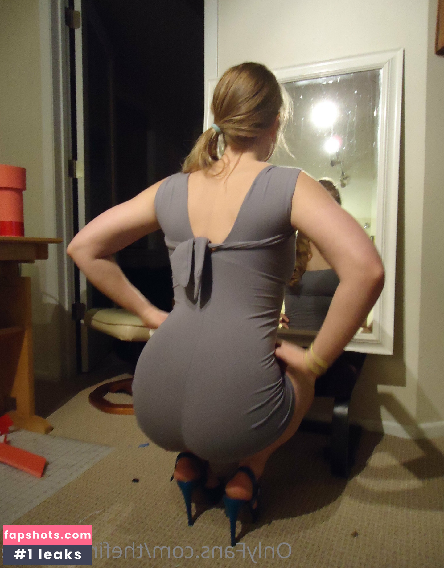 Thefinetrouble Cosplay gallery photo #14