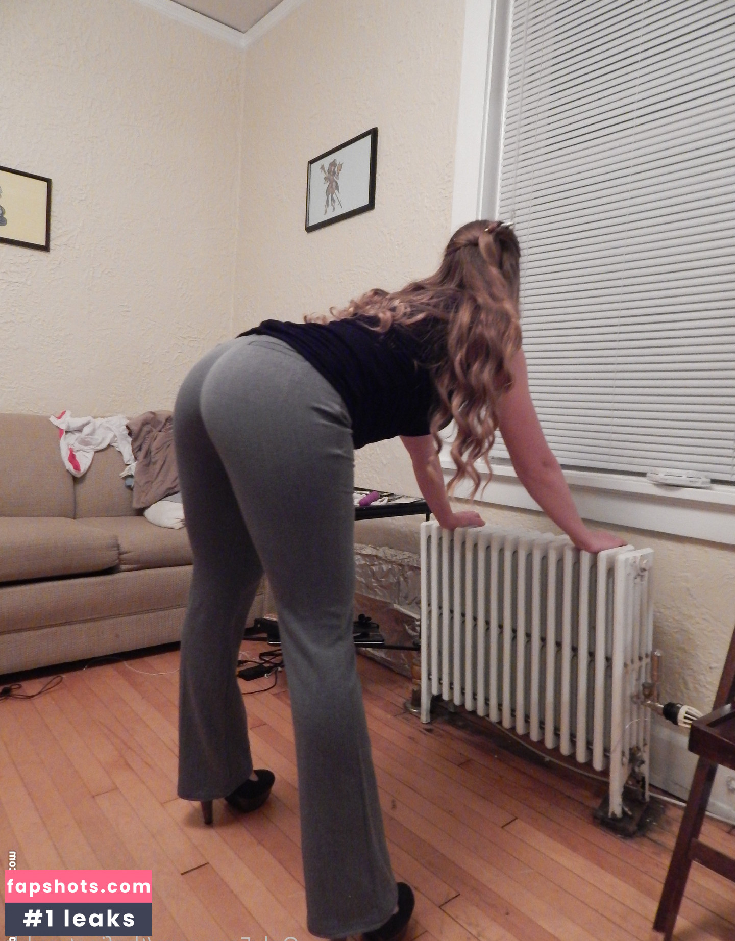 Thefinetrouble Cosplay gallery photo #30