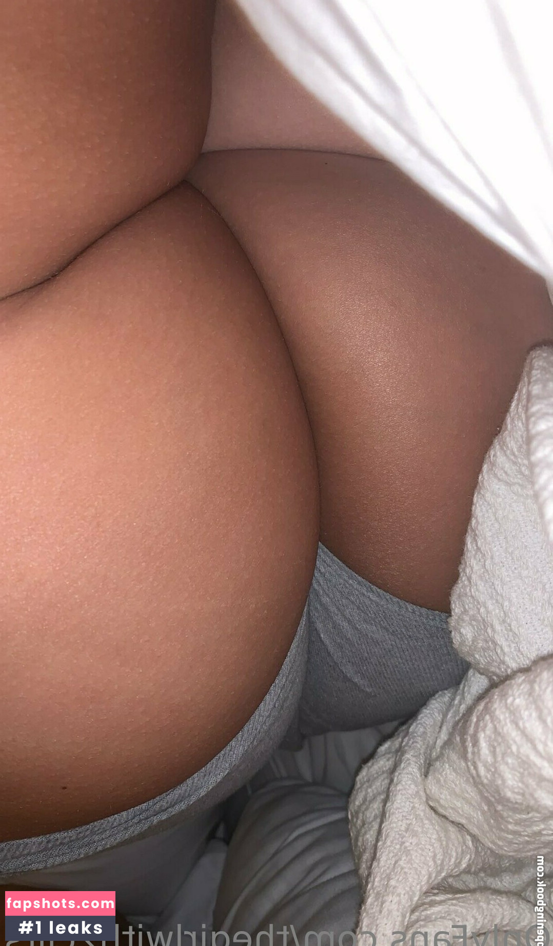 thegirlwith2clits gallery photo #16